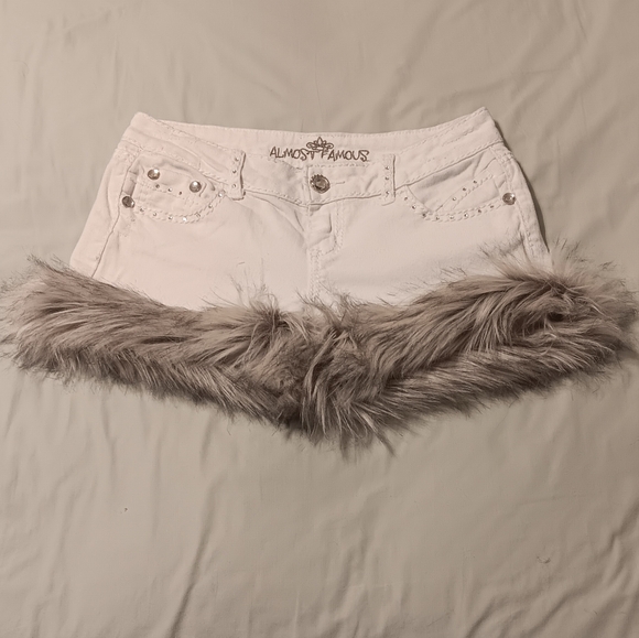 Custom Y2K Almost Famous fur shorts - Picture 4 of 7